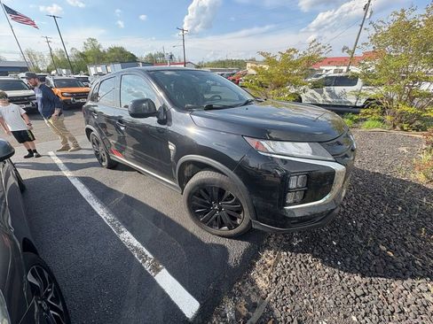 Used 2020 Mitsubishi Outlander Sport ES image 3