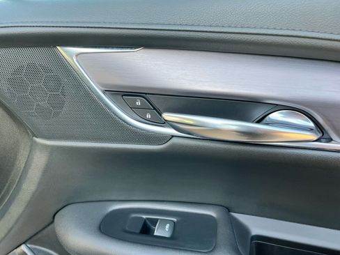 Used 2017 Cadillac XT5 Luxury w/ Driver Awareness Package image 18