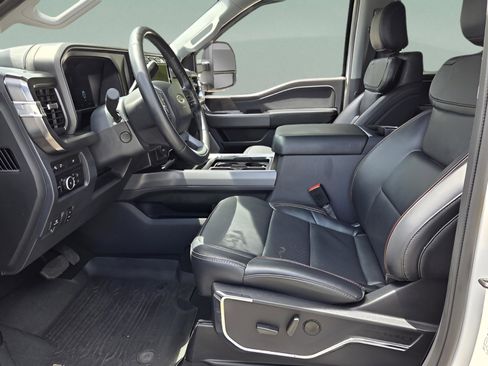 Used 2024 Ford F250 Lariat w/ Lariat Ultimate Package AWD/4WD image 9