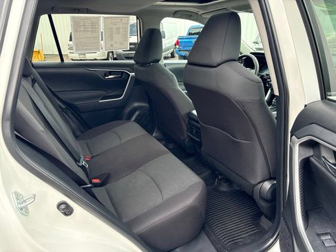 Used 2024 Toyota RAV4 XLE w/ Convenience Package AWD/4WD image 17