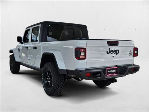 New 2025 Jeep Gladiator Willys image 9