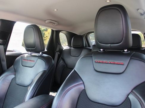 Used 2020 Jeep Cherokee Trailhawk w/ Cold Weather Group image 14