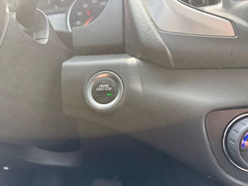 Used 2023 GMC Terrain SLT AWD/4WD image 19