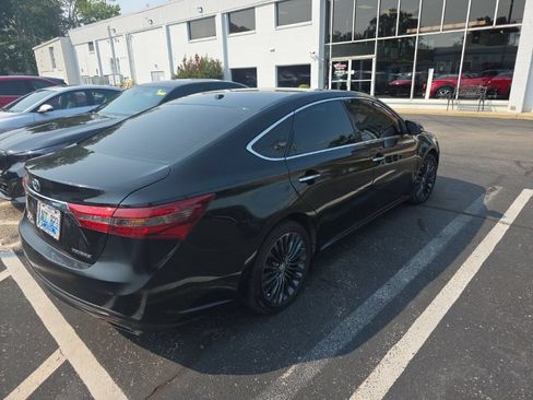 Used 2016 Toyota Avalon Touring FWD image 6