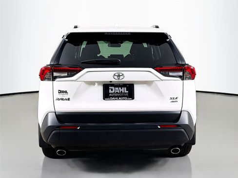 Used 2023 Toyota RAV4 XLE w/ Convenience Package image 6