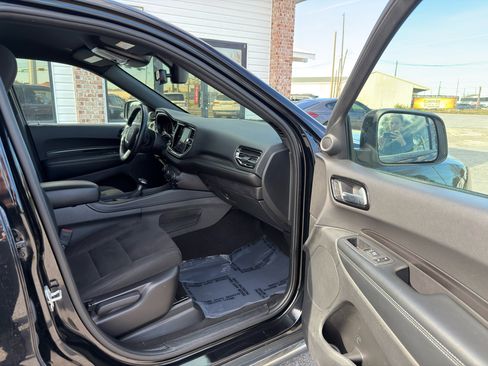 Used 2023 Dodge Durango SXT image 31