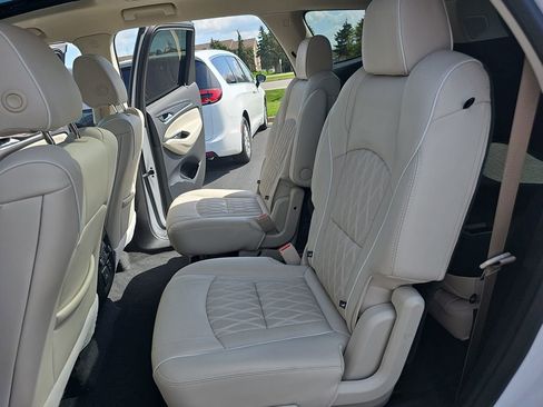 Used 2023 Buick Enclave Avenir AWD/4WD image 16