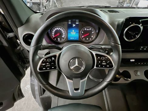 Used 2022 Mercedes-Benz Sprinter 3500 w/ Parking Package image 11