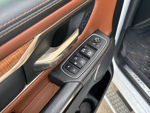 Used 2022 RAM 1500 Limited w/ Body Color Bumper Group image 11