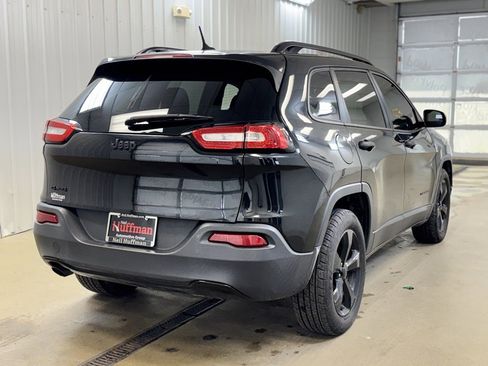 Used 2016 Jeep Cherokee Altitude w/ Cold Weather Group image 5
