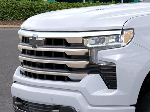 New 2026 Chevrolet Silverado 1500 High Country AWD/4WD image 13