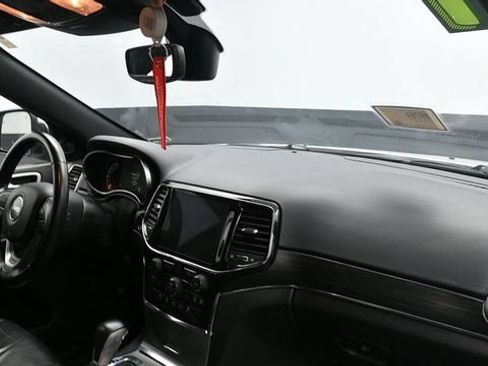 Used 2021 Jeep Grand Cherokee Limited AWD/4WD image 15