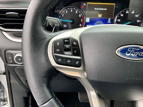 Certified 2020 Ford Explorer XLT w/ Equipment Group 202A image 12