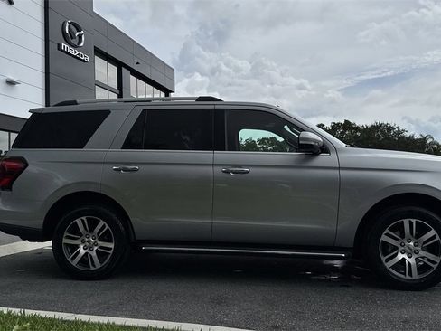 Used 2023 Ford Expedition Limited image 24