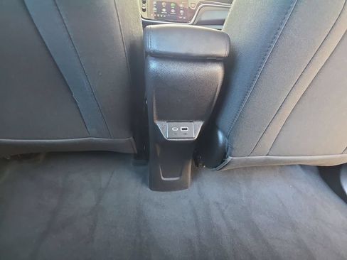 Used 2023 Chevrolet Bolt EUV LT FWD image 22