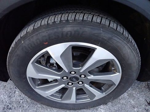 Certified 2025 Ford Escape Platinum image 12