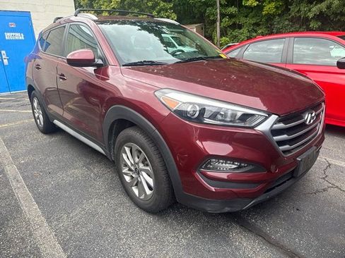 Used 2017 Hyundai Tucson SE w/ SE Popular Package 02 AWD/4WD image 2