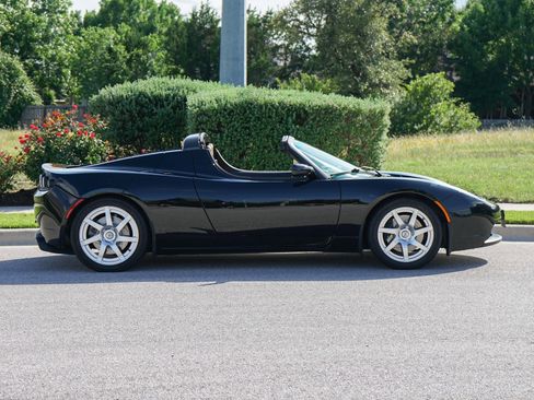Used 2010 Tesla Roadster RWD image 11