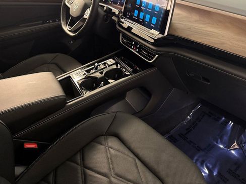 New 2026 Volkswagen Atlas SE image 16