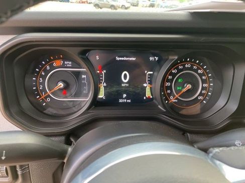 Certified 2025 Jeep Wrangler Unlimited Sahara AWD/4WD image 17