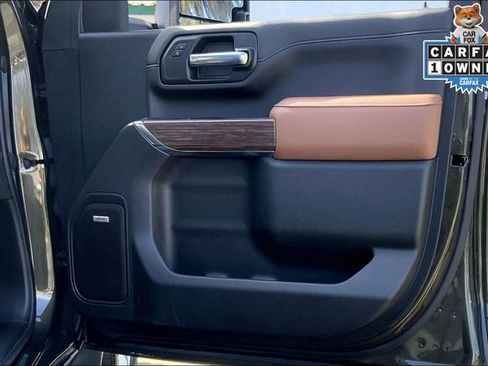 Used 2022 Chevrolet Silverado 2500 High Country w/ Technology Package image 24