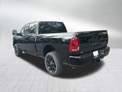 New 2026 RAM 2500 Laramie AWD/4WD image 7