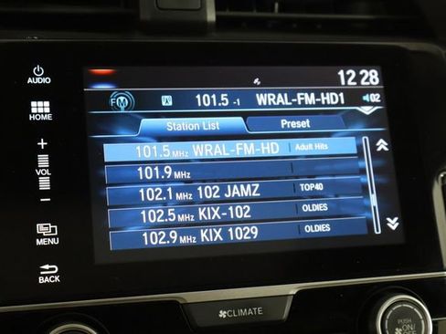 Used 2018 Honda Civic EX image 27