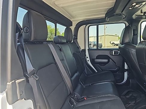 Used 2021 Jeep Gladiator Sport image 21