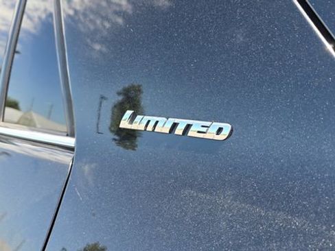 Used 2018 Toyota 4Runner SR5 image 7