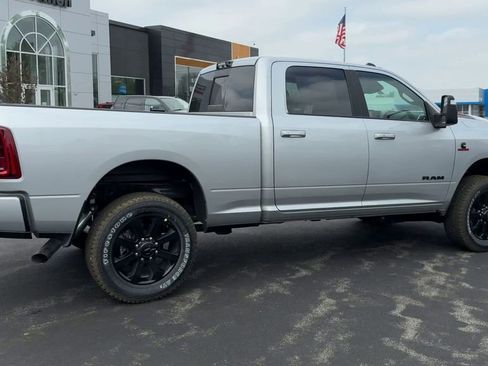 New 2026 RAM 2500 Laramie AWD/4WD image 7