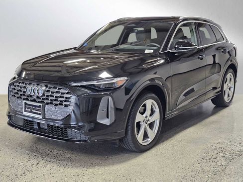 New 2025 Audi Q5 Prestige image 3