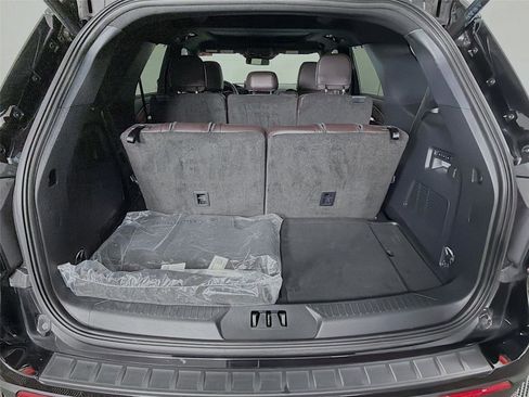 Used 2025 Ford Explorer Platinum AWD/4WD image 14