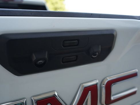 Used 2024 GMC Sierra 2500 AT4X AWD/4WD image 18