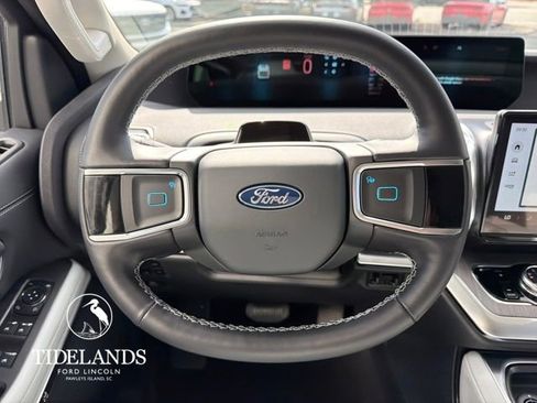 New 2026 Ford Expedition Platinum w/ Platinum Ultimate Package image 16