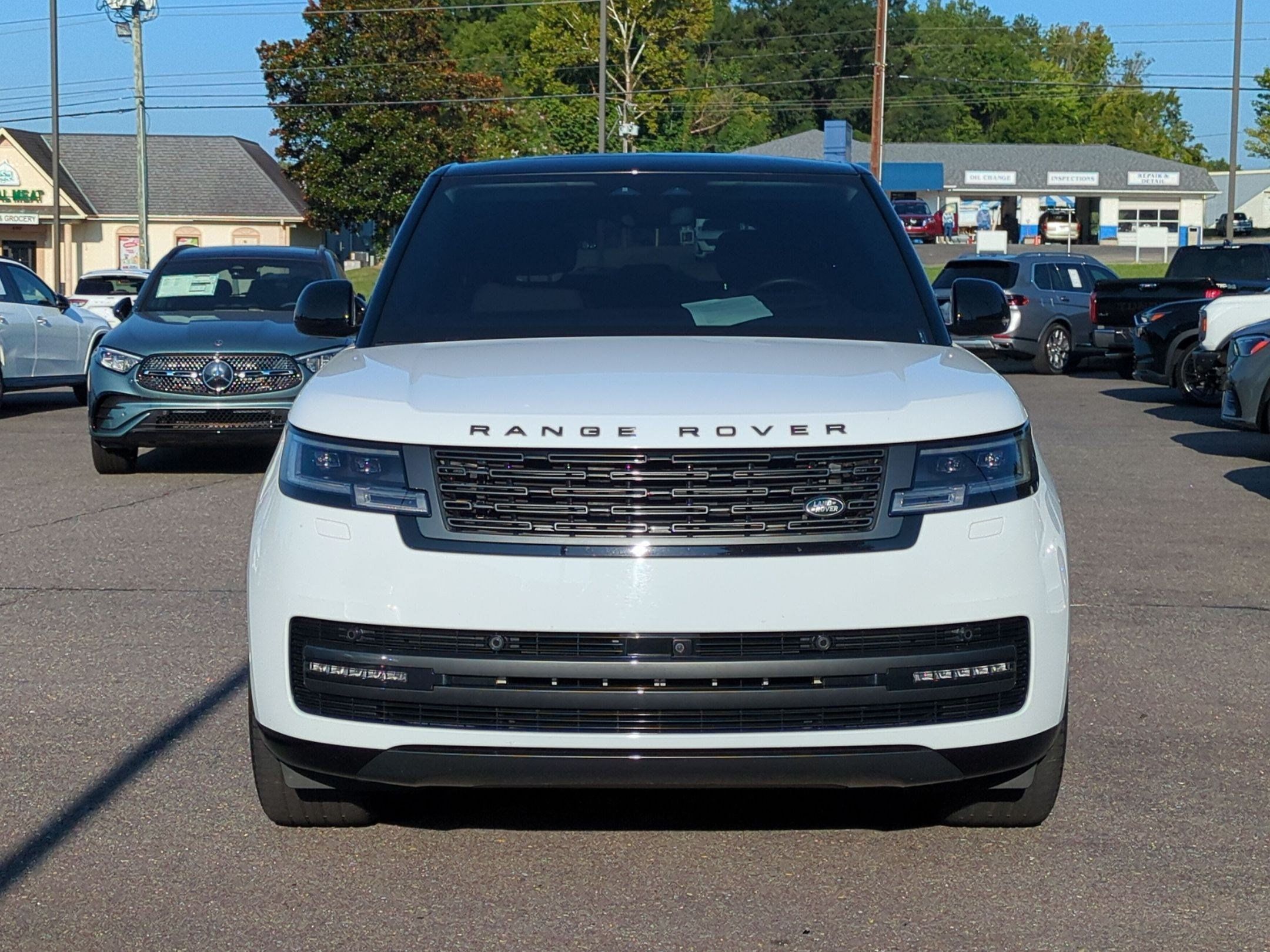 Used 2022 Land Rover Range Rover SE AWD/4WD image 8
