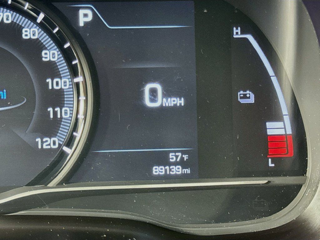 Used 2019 Hyundai Ioniq Limited FWD image 28