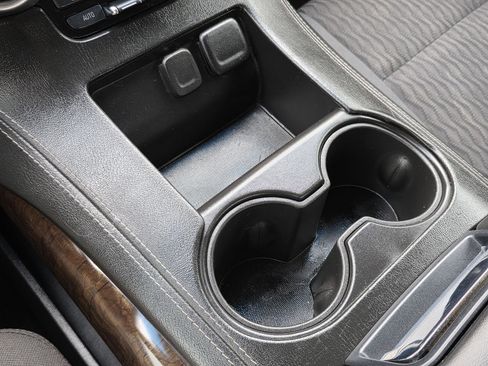 Used 2018 Chevrolet Tahoe LS image 16