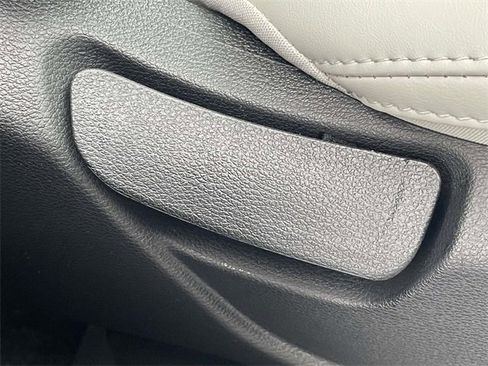 New 2025 Kia Telluride S image 19