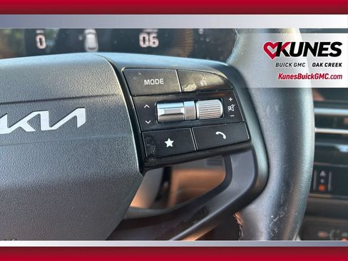 Used 2026 Kia Sportage LX FWD image 17
