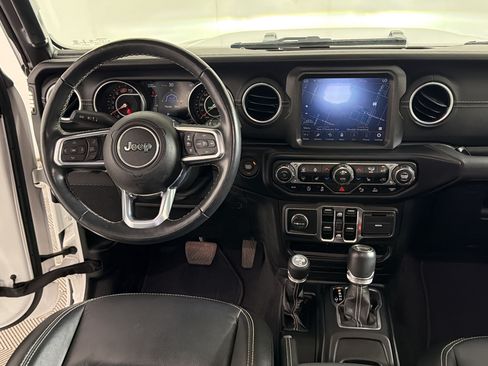 Used 2021 Jeep Wrangler Unlimited Sahara AWD/4WD image 27