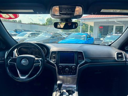 Used 2018 Jeep Grand Cherokee Limited AWD/4WD image 12