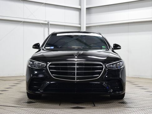 Used 2022 Mercedes-Benz S 580 4MATIC Sedan image 2