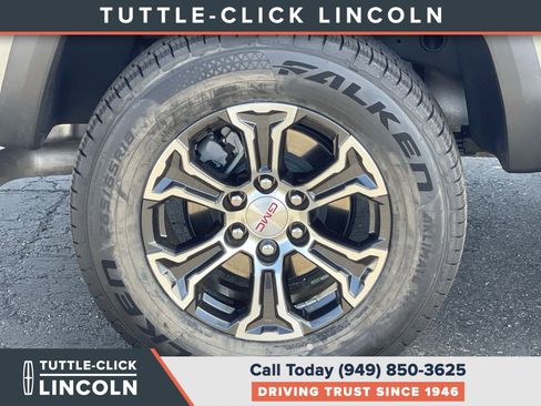 Used 2024 GMC Canyon AT4 AWD/4WD image 19