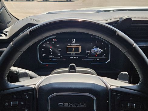 Used 2025 GMC Sierra 1500 Denali Ultimate image 20