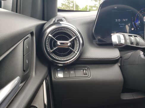 New 2026 Chevrolet Equinox LT w/ Convenience Package II FWD image 14