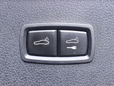 Used 2017 Porsche Macan S image 41