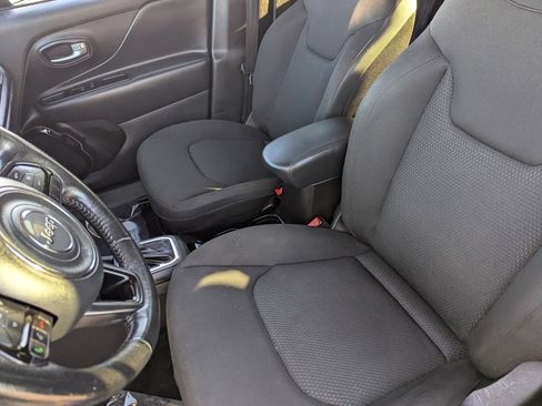 Used 2020 Jeep Renegade Altitude w/ UConnect 8.4 Nav Group image 20