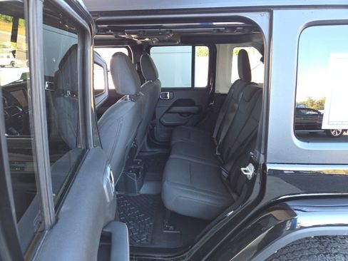 Used 2021 Jeep Wrangler Unlimited Sahara w/ Uconnect 4C Nav & Sound Group image 20