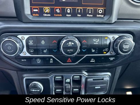 Used 2022 Jeep Gladiator Sport AWD/4WD image 29