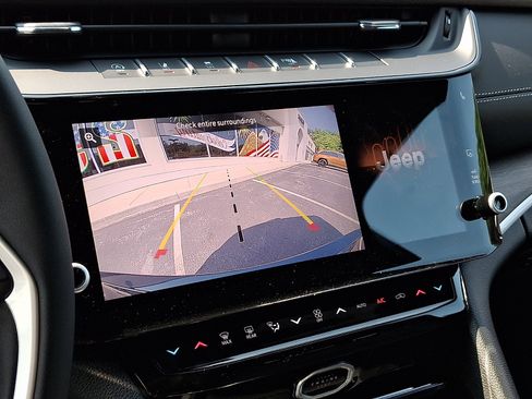 New 2026 Jeep Grand Cherokee Limited AWD/4WD image 14